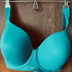 Cacique Teal Modern Luxe full coverage bra 34H
EUC worn 2x